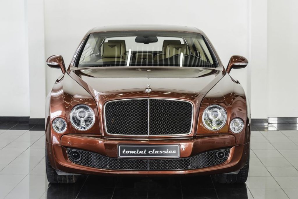 This image has an empty alt attribute; its file name is bentley-mulsanne-speed.jpg