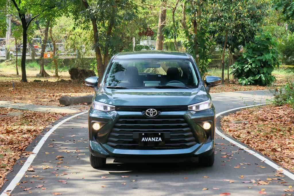 Toyota Avanza Premio MT
